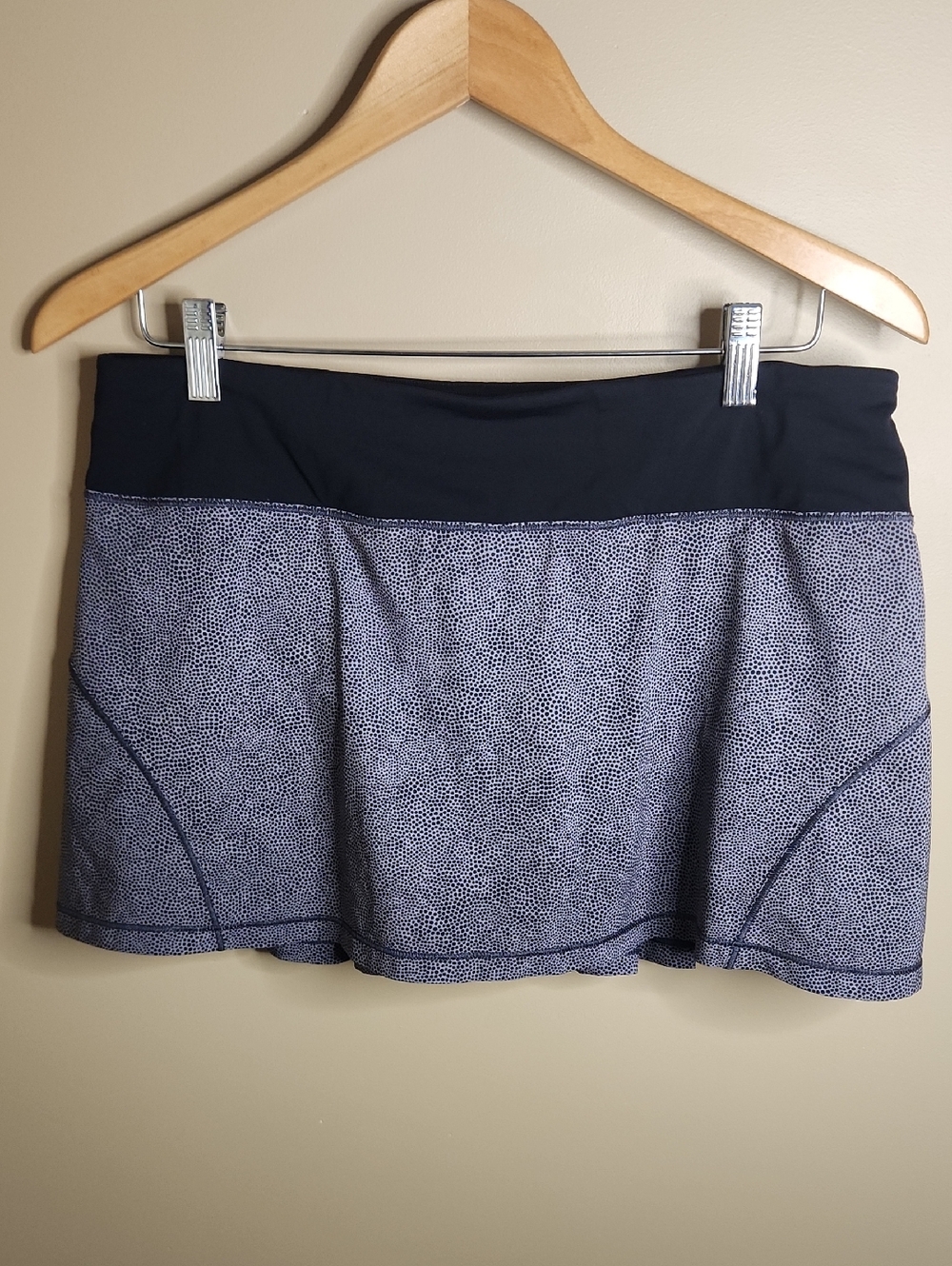 Lululemon Circuit Breaker Skirt II (Regular) (13"). Size 10. #W8812R
